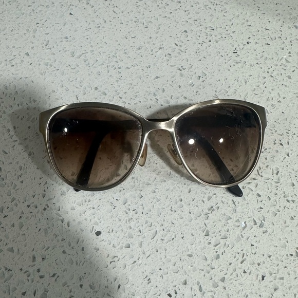 Versace Y2K Sunglasses in Fair Condition Frames Listing - Picture 2 of 8